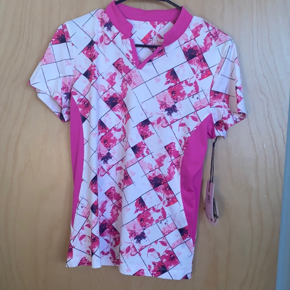 Tail white label pink sun blocking top